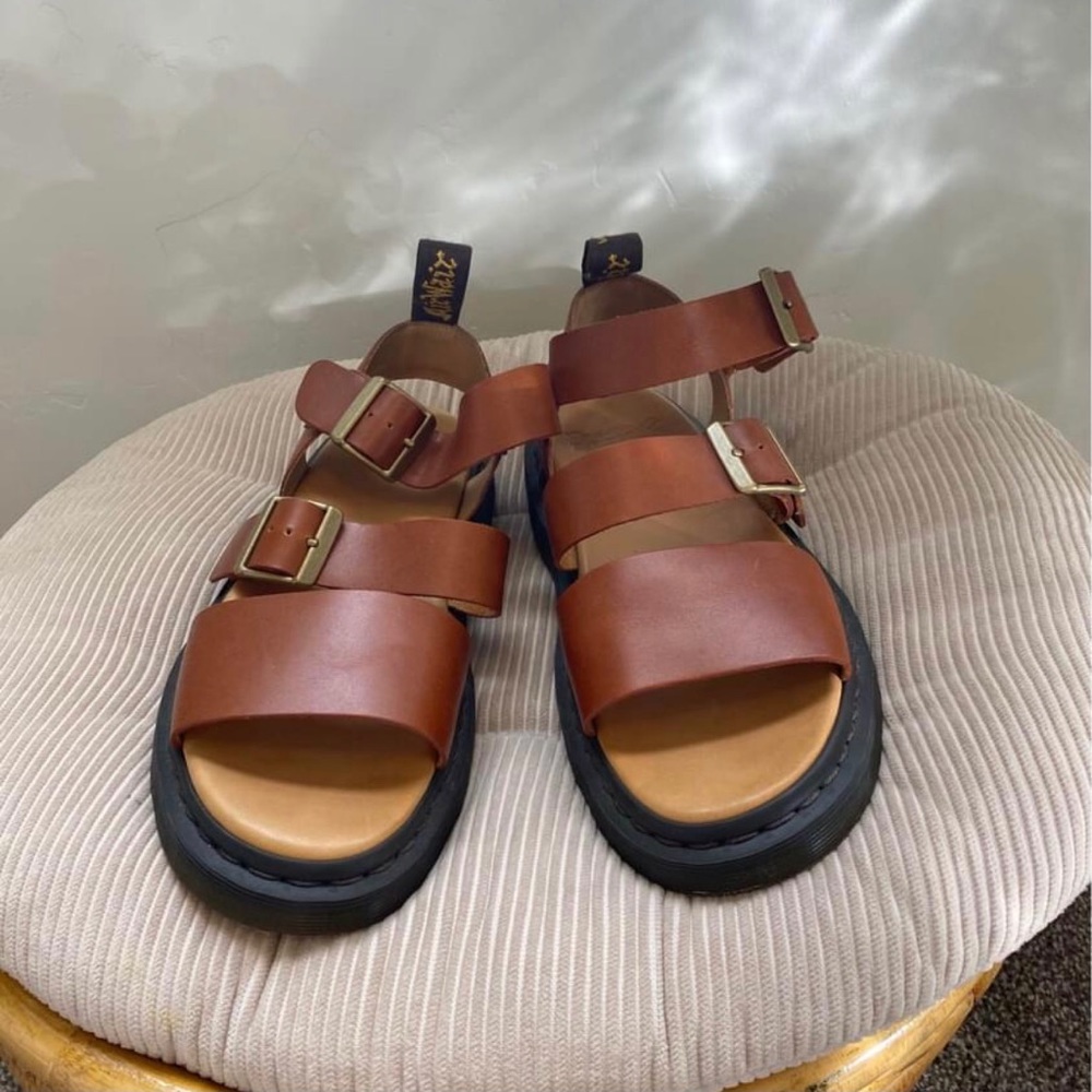 BRAND NEW Dr. Marten Gryphon sandals